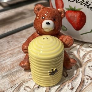 Teddy bear Honey pot salt and pepper shaker set